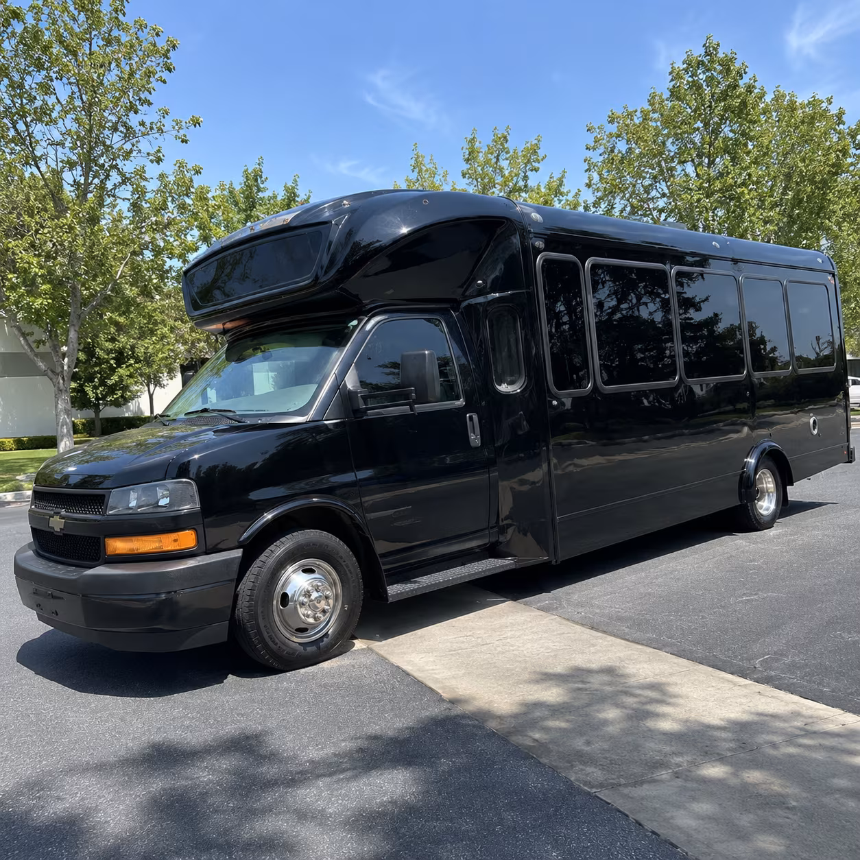 allentown 15 passenger party bus