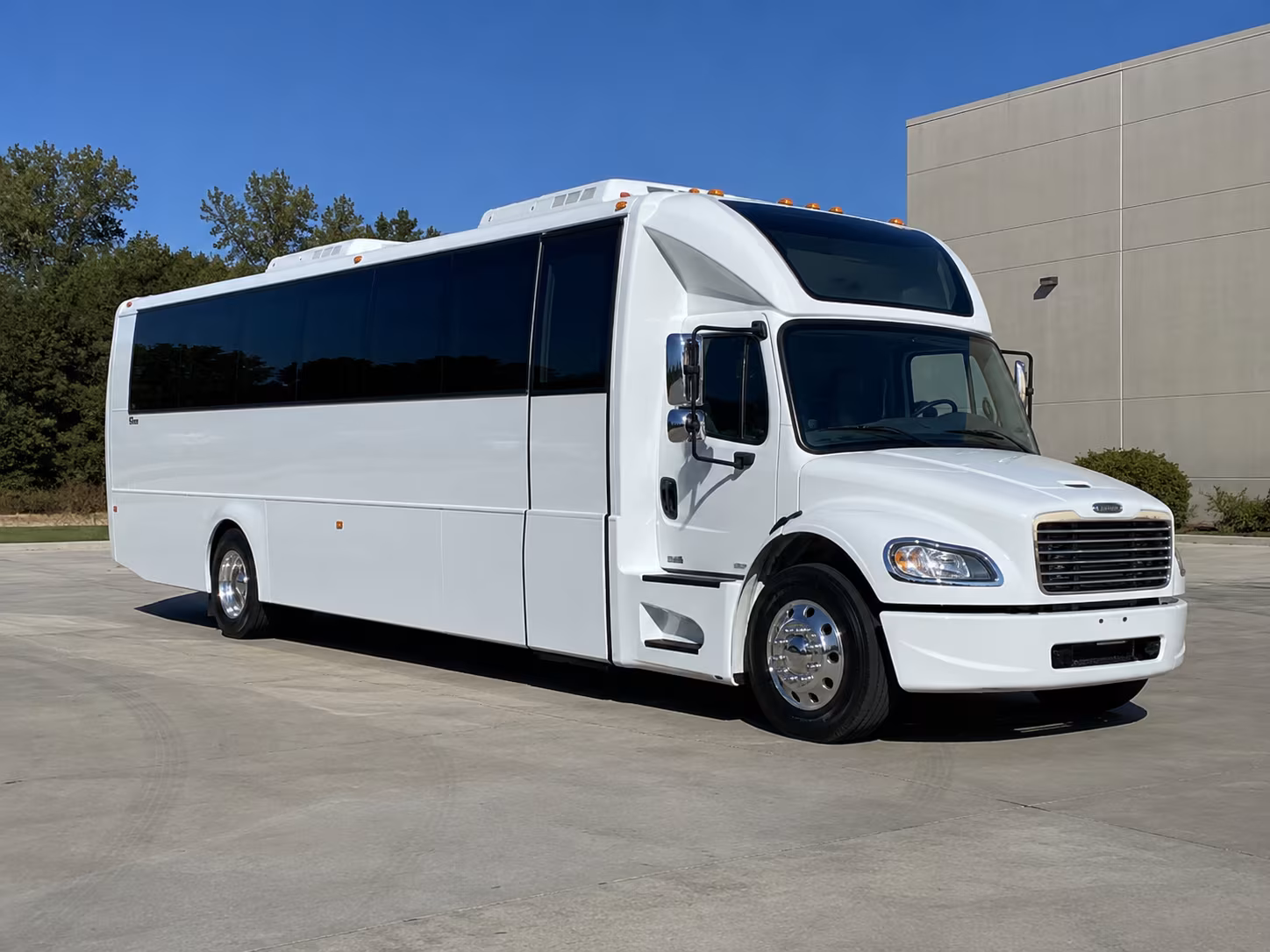 allentown 28 passenger party bus